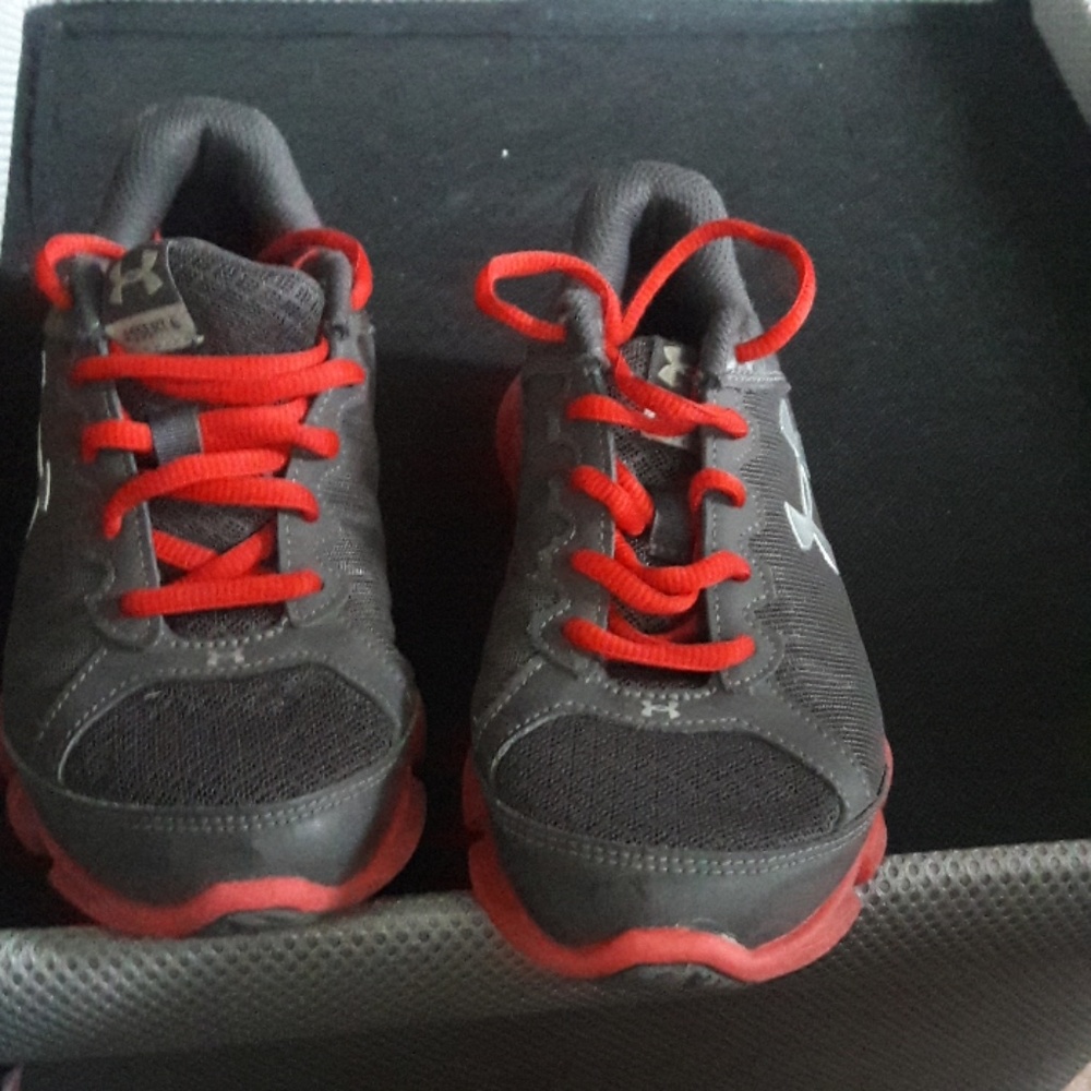Boy shoe